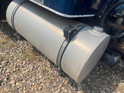 Kenworth T660 Fuel Tank Strap / Bracket