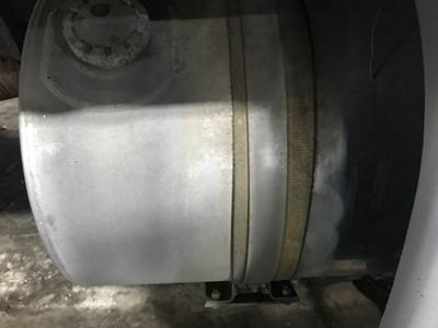 Kenworth T660 Fuel Tank Strap / Bracket