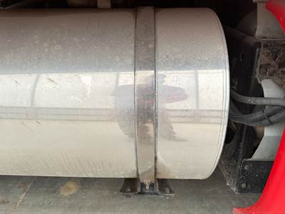 Kenworth T660 Fuel Tank Strap / Bracket