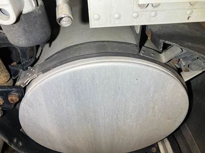 Kenworth T680 Fuel Tank Strap / Bracket