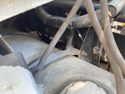 Kenworth T680 Fuel Tank Strap / Bracket