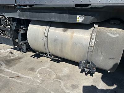 Kenworth T680 Fuel Tank Strap / Bracket