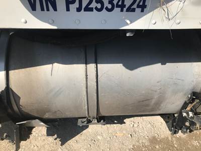 Kenworth T680 Fuel Tank Strap / Bracket