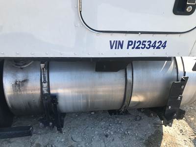 Kenworth T680 Fuel Tank Strap / Bracket