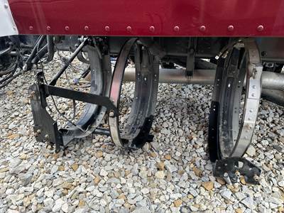 Kenworth T680 Fuel Tank Strap / Bracket