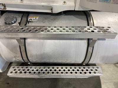 Kenworth T680 Fuel Tank Strap / Bracket