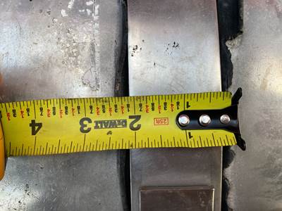 Kenworth T800 Fuel Tank Strap / Bracket