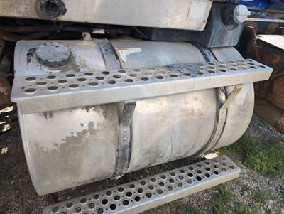 Kenworth T800 Fuel Tank Strap / Bracket