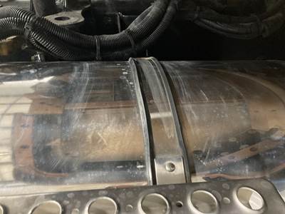 Kenworth T880 Fuel Tank Strap / Bracket