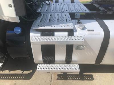 Mack CXU Fuel Tank Strap / Bracket