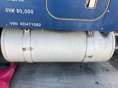 Peterbilt 377 Fuel Tank Strap / Bracket