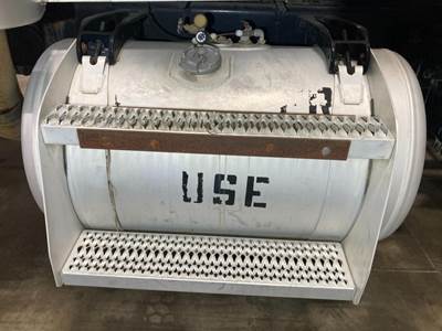 Peterbilt 377 Fuel Tank Strap / Bracket