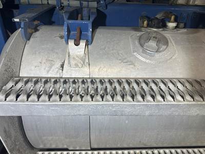 Peterbilt 378 Fuel Tank Strap / Bracket