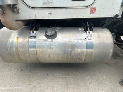 Peterbilt 378 Fuel Tank Strap / Bracket