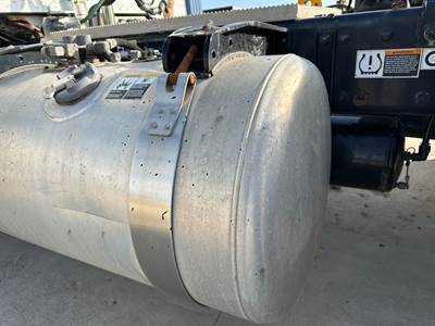 Peterbilt 382 Fuel Tank Strap / Bracket