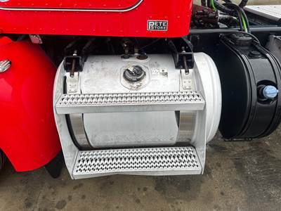 Peterbilt 384 Fuel Tank Strap / Bracket