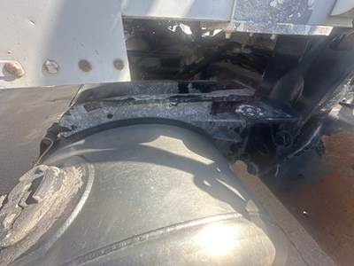 Peterbilt 384 Fuel Tank Strap / Bracket