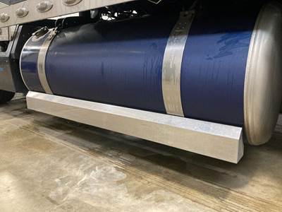 Peterbilt 386 Fuel Tank Strap / Bracket