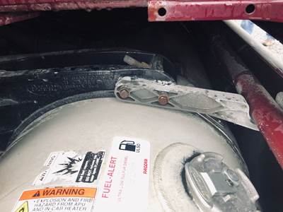 Peterbilt 387 Fuel Tank Strap / Bracket