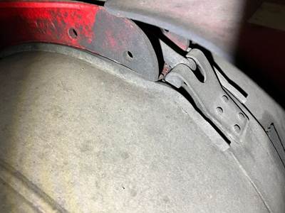 Peterbilt 387 Fuel Tank Strap / Bracket