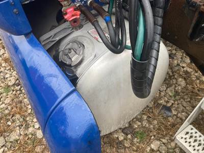 Peterbilt 387 Fuel Tank Strap / Bracket