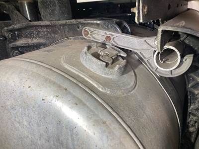 Peterbilt 579 Fuel Tank Strap / Bracket