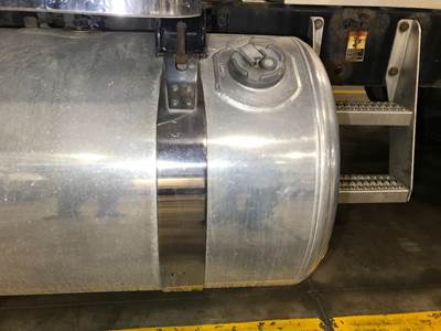 Peterbilt 579 Fuel Tank Strap / Bracket