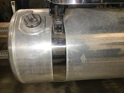 Peterbilt 579 Fuel Tank Strap / Bracket