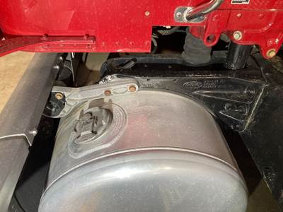 Peterbilt 579 Fuel Tank Strap / Bracket