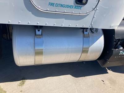 Peterbilt 579 Fuel Tank Strap / Bracket