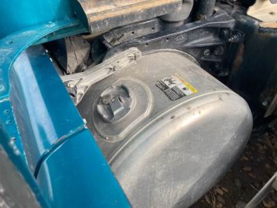 Peterbilt 579 Fuel Tank Strap / Bracket