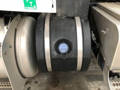 Peterbilt 579 Fuel Tank Strap / Bracket