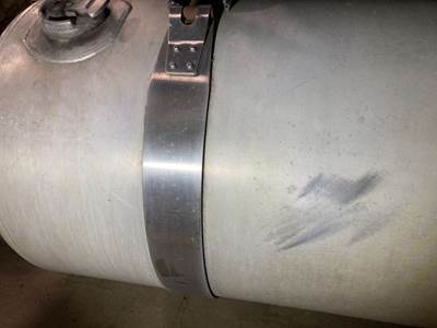 Peterbilt 579 Fuel Tank Strap / Bracket