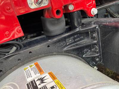 Peterbilt 579 Fuel Tank Strap / Bracket