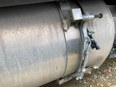 Peterbilt 579 Fuel Tank Strap / Bracket