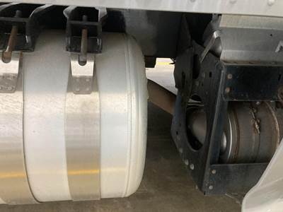 Peterbilt 579 Fuel Tank Strap / Bracket