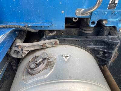 Peterbilt 579 Fuel Tank Strap / Bracket