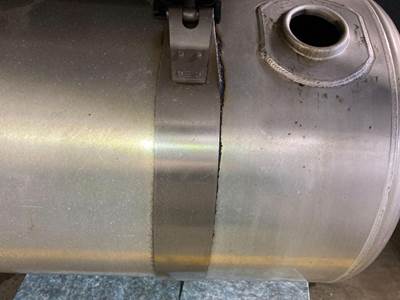 Peterbilt 579 Fuel Tank Strap / Bracket