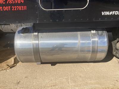 Peterbilt 579 Fuel Tank Strap / Bracket