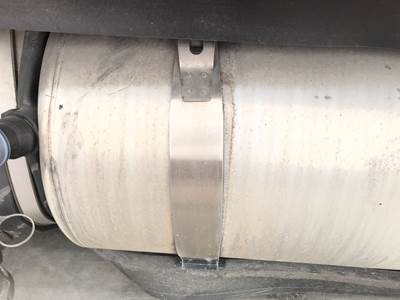 Peterbilt 579 Fuel Tank Strap / Bracket