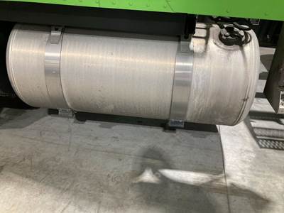 Peterbilt 579 Fuel Tank Strap / Bracket