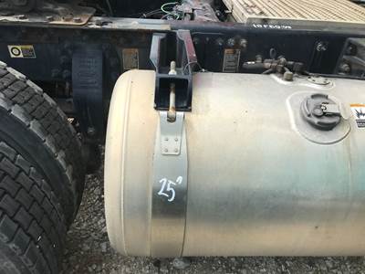 Peterbilt 579 Fuel Tank Strap / Bracket