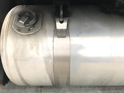 Peterbilt 579 Fuel Tank Strap / Bracket