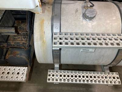 Volvo VNL Fuel Tank Strap / Bracket