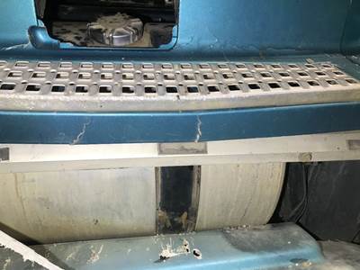 Volvo VNL Fuel Tank Strap / Bracket