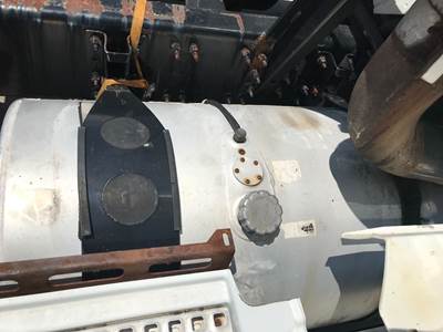 Volvo VNL Fuel Tank Strap / Bracket