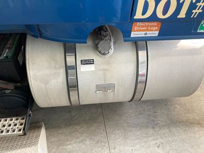 Volvo VNL Fuel Tank Strap / Bracket