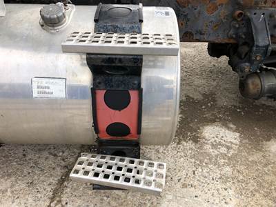 Volvo VNL Fuel Tank Strap / Bracket