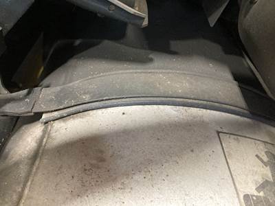 Volvo VNL Fuel Tank Strap / Bracket