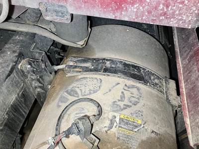 Volvo VNL Fuel Tank Strap / Bracket